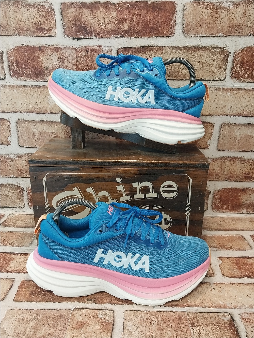 Pre-owned Hoka One One Bondi 8